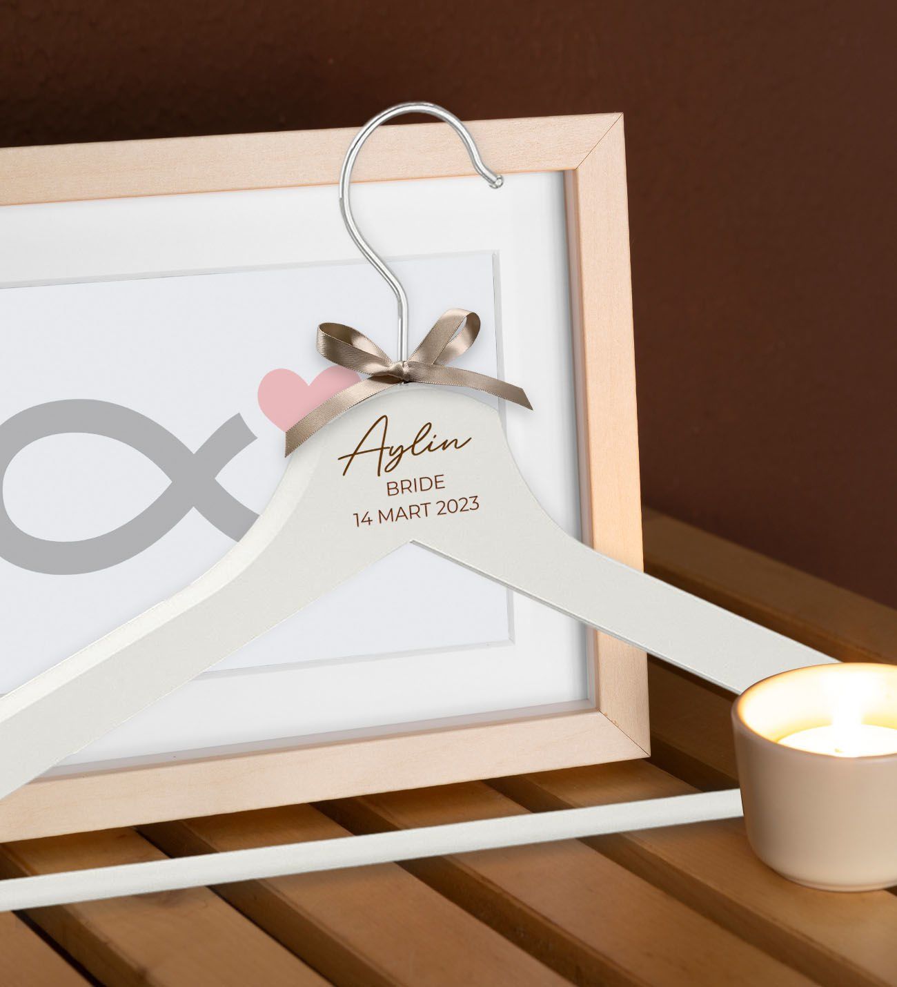 BK Gift Kişiye Özel Bride Konseptli Ahşap Düğün Elbise Askısı, Gelinlik Askısı, Düğün Hediyesi, Yetişkin Kıyafet Askısı