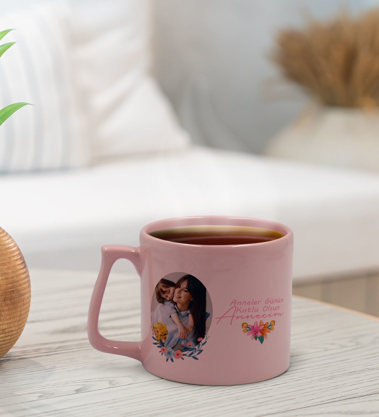 BK Gift Kişiye Özel Fotoğraflı Anneler Günü Tasarımlı Pastel Pembe Middle Kupa Bardak, Anneye Hediye, Anneler Günü Hediyesi-1