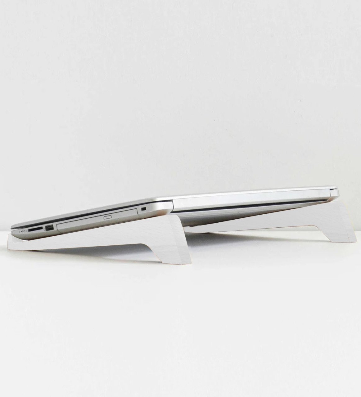 BK Gift Taşınabilir Ahşap Beyaz Notebook Laptop Standı